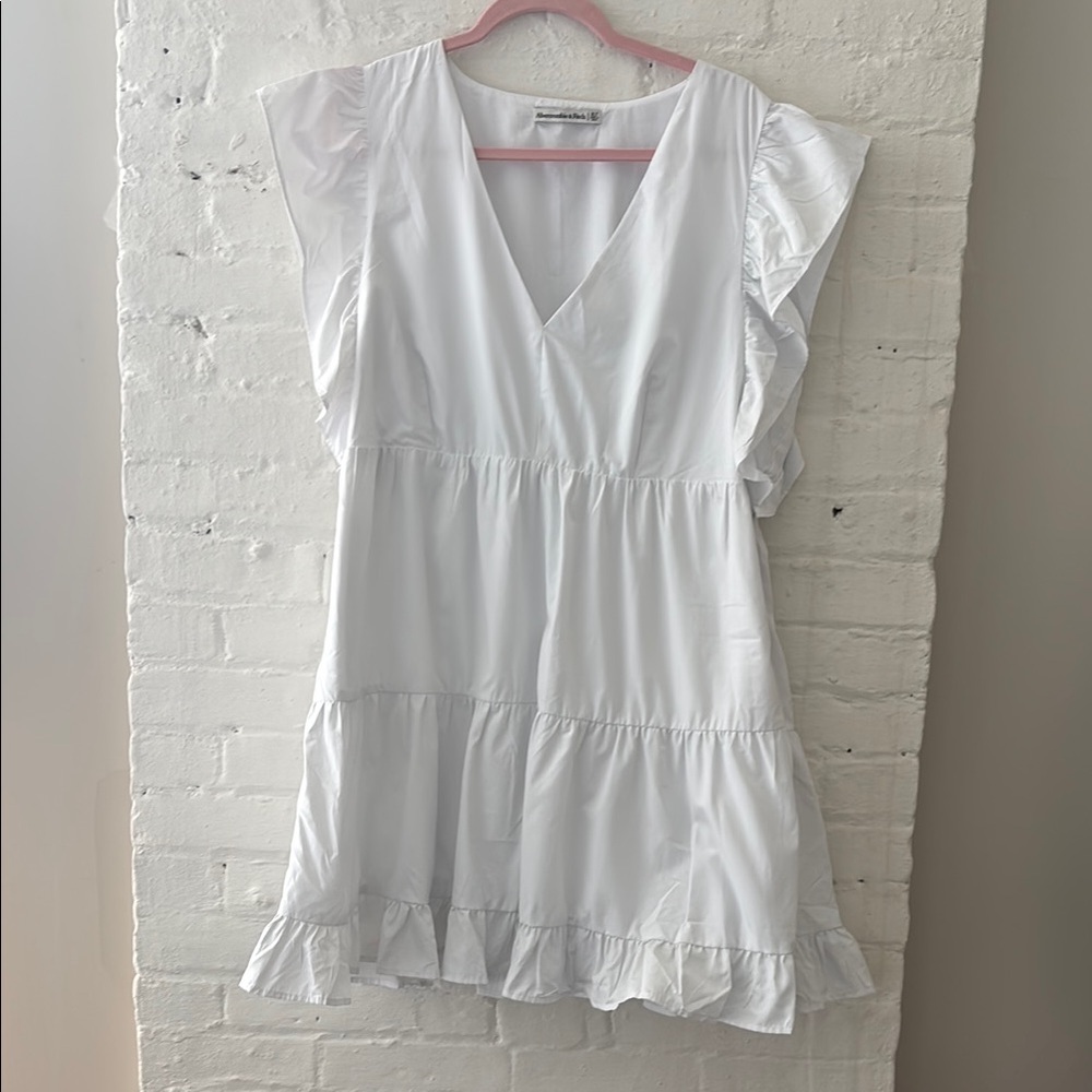 ABERCROMBIE AND FITCH White Ruffle Sleeve Dress
